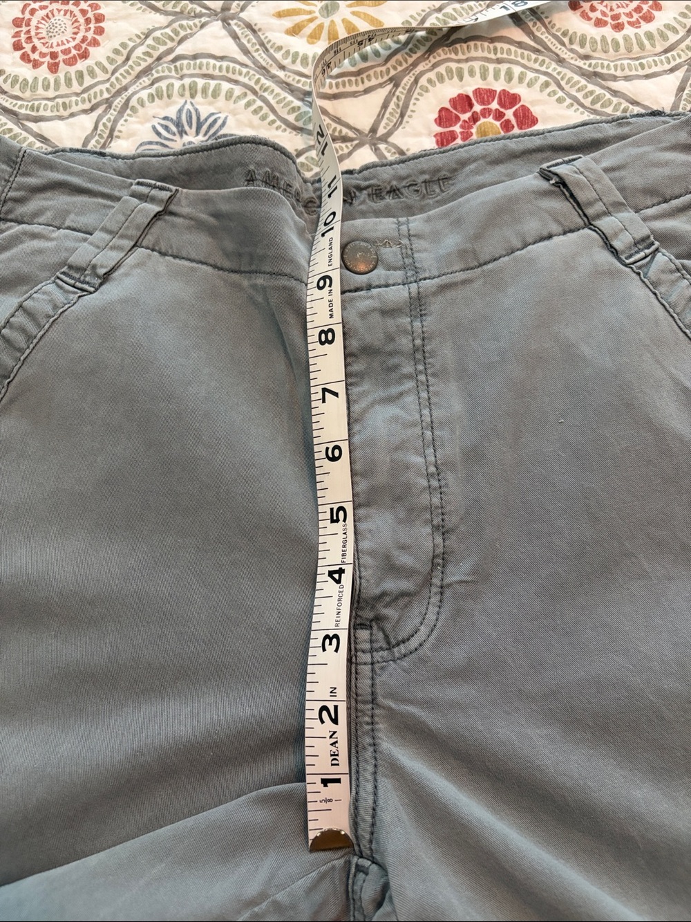 American Eagle Outfitters cargo pants, size 8. - Picture 6 of 13